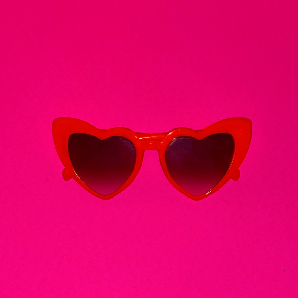 HEART SHAPED ORANGE UV SUNGLASSES
